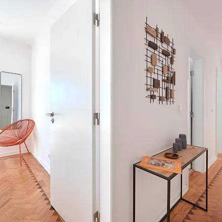 Enjoy The Sunny Balcony, By Timecooler * Lissabon