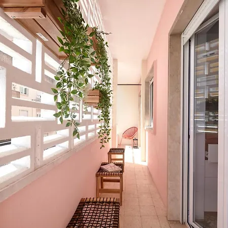 Enjoy The Sunny Balcony, By Timecooler Lisboa