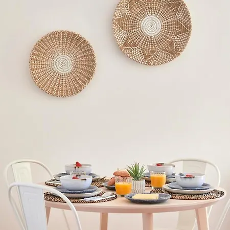 Enjoy The Sunny Balcony, By Timecooler * Lisbon