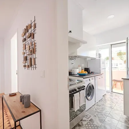 Enjoy The Sunny Balcony, By Timecooler Lisbon